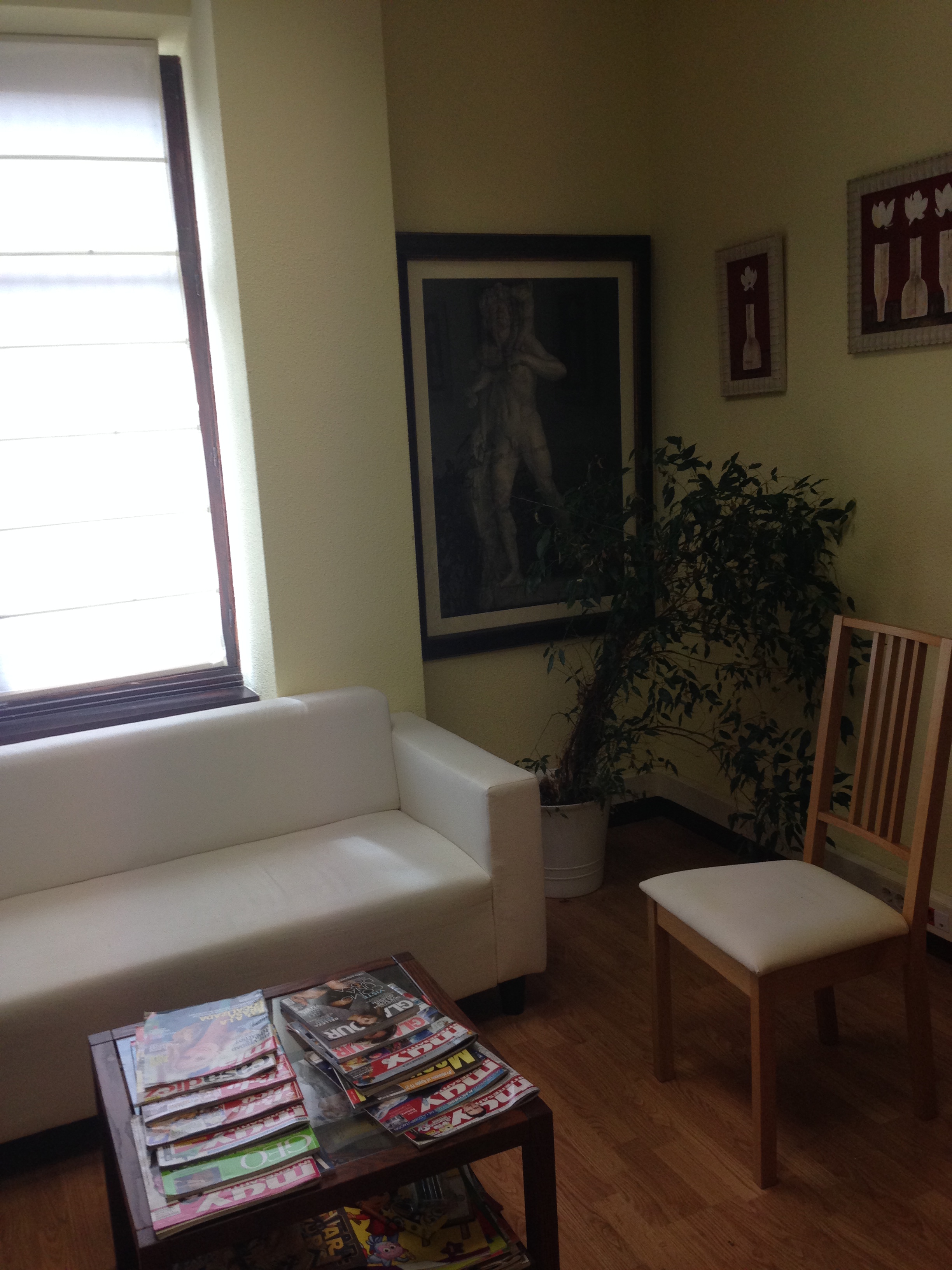 Sala de espera del despacho.